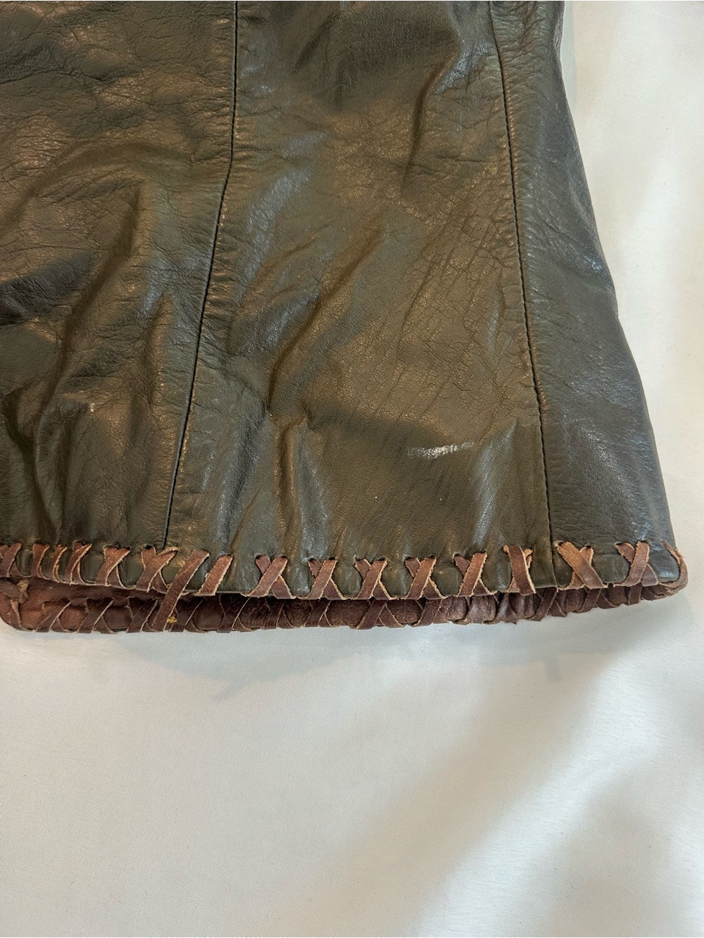 Vintage Saguaro Women’s Brown Leather Jacket with Contrast Stitching - Picture 7 of 9